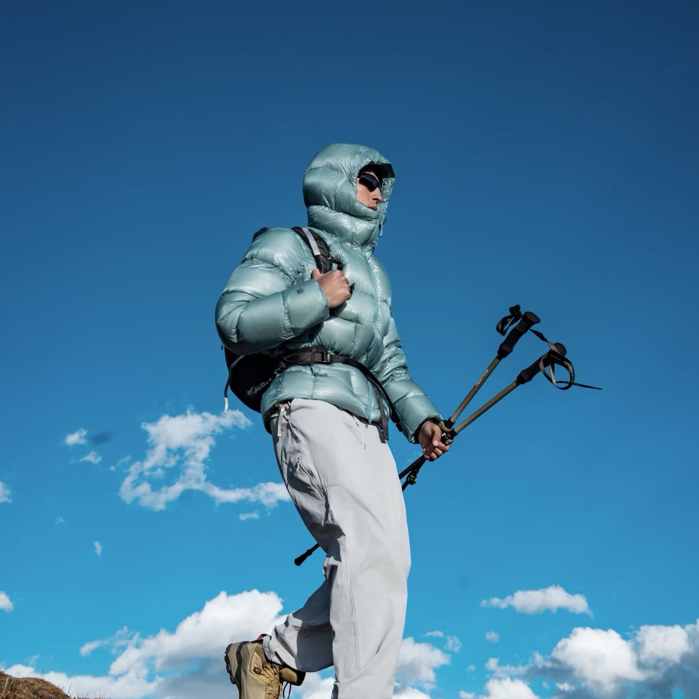 Hooded 1000 Fill Power Water-Repellent Goose Down Lightweight Insulated Outdoor Jacket for Men and Women Unisex Warm  Water-proof with Pocket 1000FP