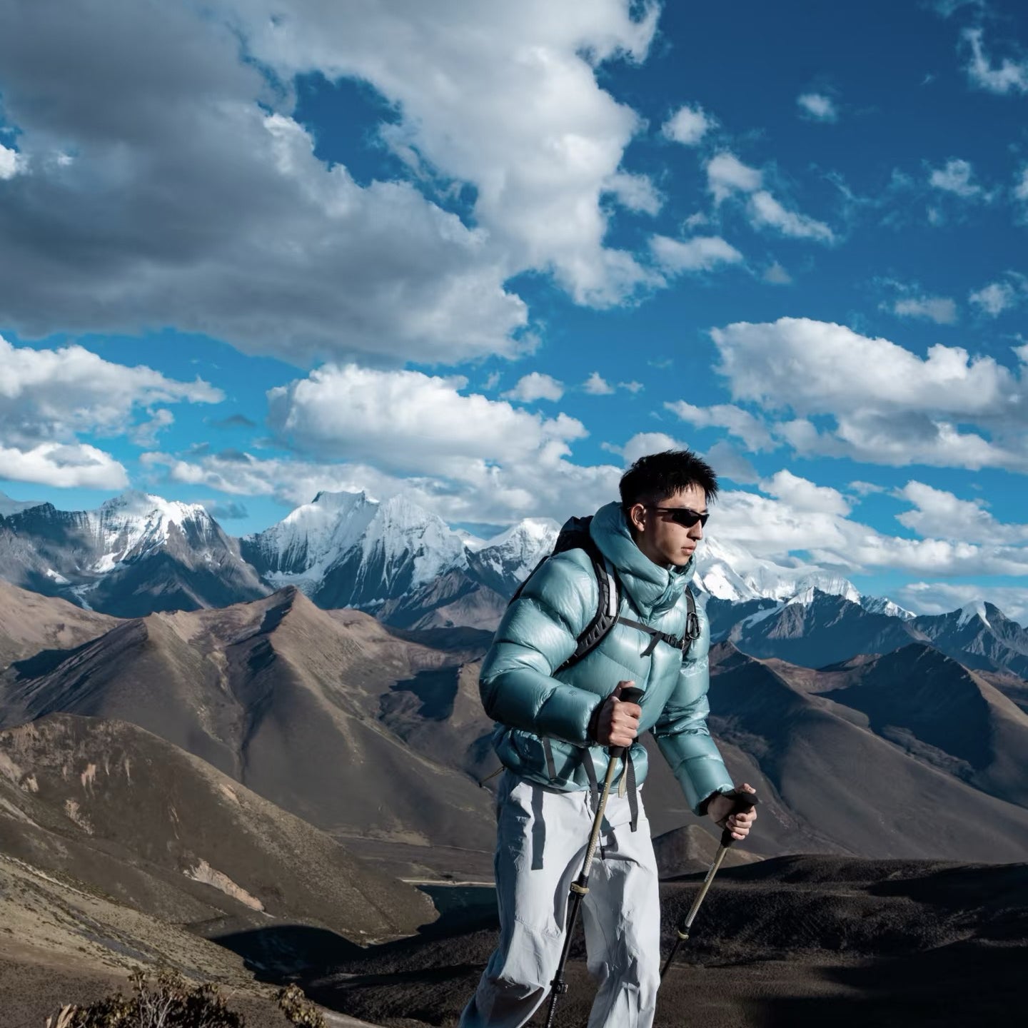 Hooded 1000 Fill Power Water-Repellent Goose Down Lightweight Insulated Outdoor Jacket for Men and Women Unisex Warm  Water-proof with Pocket 1000FP