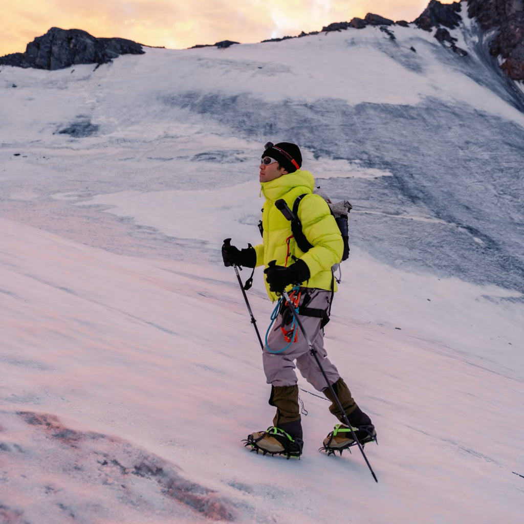 Hooded 1000 Fill Power Water-Repellent Goose Down Lightweight Insulated Outdoor Jacket for Men and Women Unisex Warm  Water-proof with Pocket 1000FP