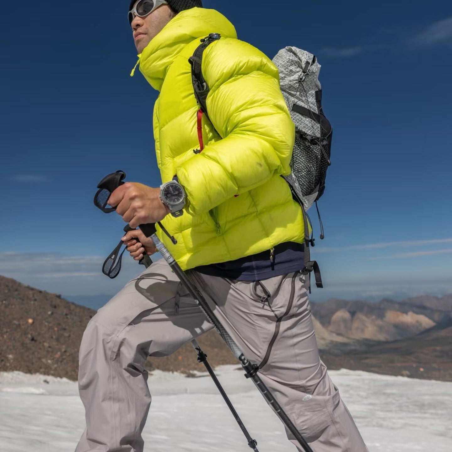 Hooded 1000 Fill Power Water-Repellent Goose Down Lightweight Insulated Outdoor Jacket for Men and Women Unisex Warm  Water-proof with Pocket 1000FP