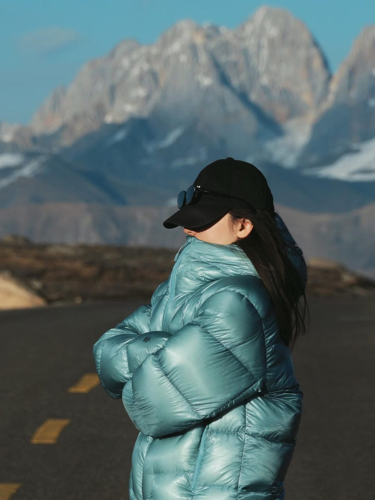 Hooded Duck Down Jacket Unisex Outdoor Warm  Water-proof Woman Man with Pocket