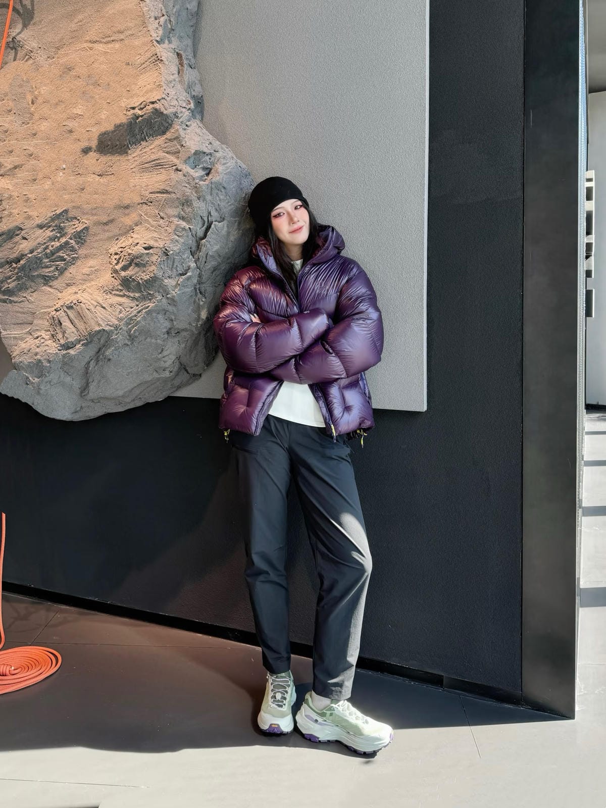 Hooded Duck Down Jacket Unisex Outdoor Warm  Water-proof Woman Man with Pocket