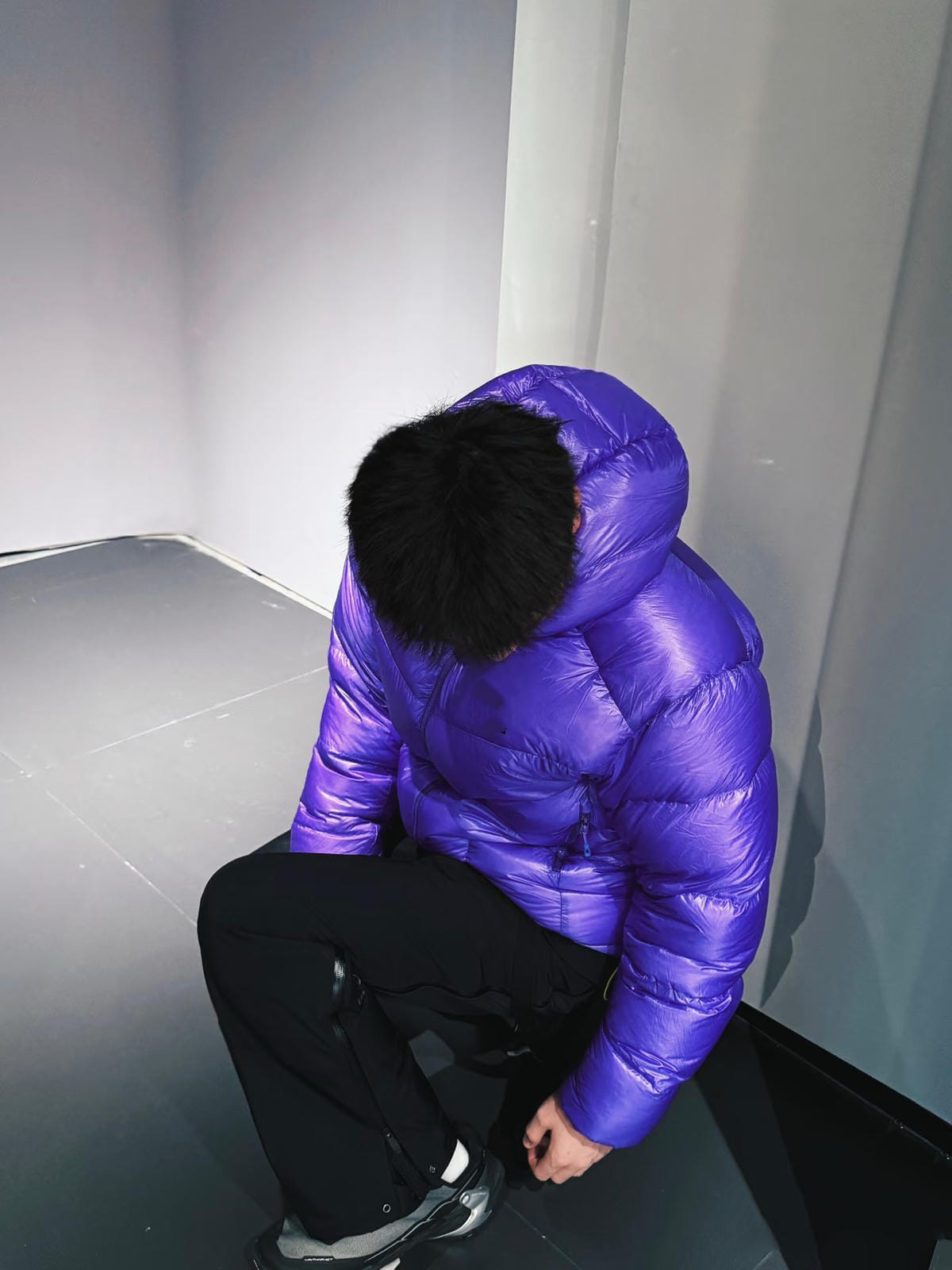 Hooded Duck Down Jacket Unisex Outdoor Warm  Water-proof Woman Man with Pocket