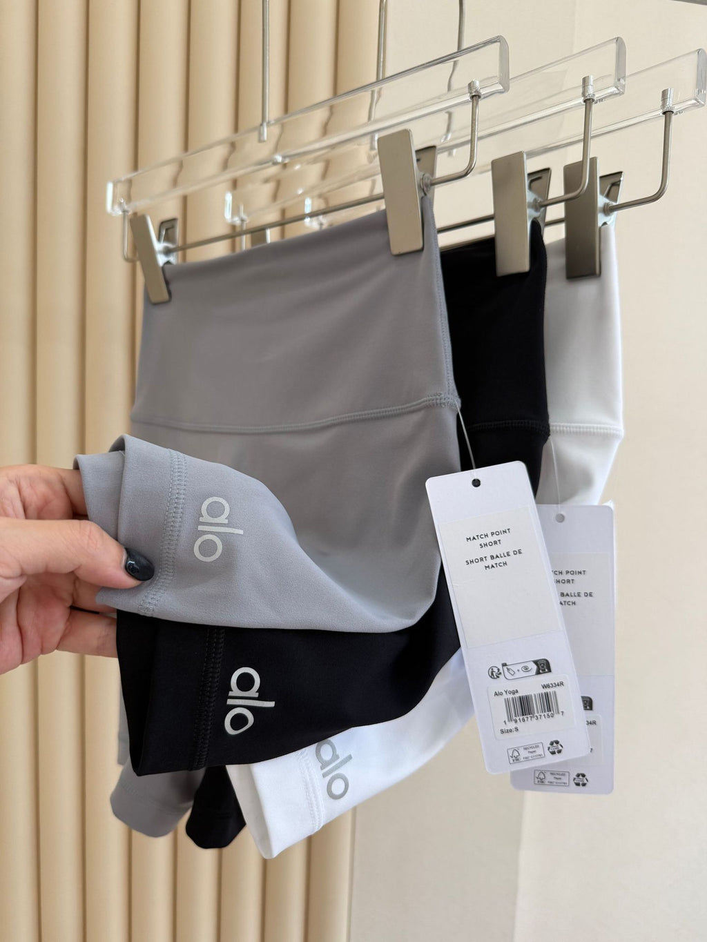 *Alo 7Inch Yoga Cycling Pants High Waist Running Sports Fitness Training Shorts Women Four Hot Pants Outer Wear Women