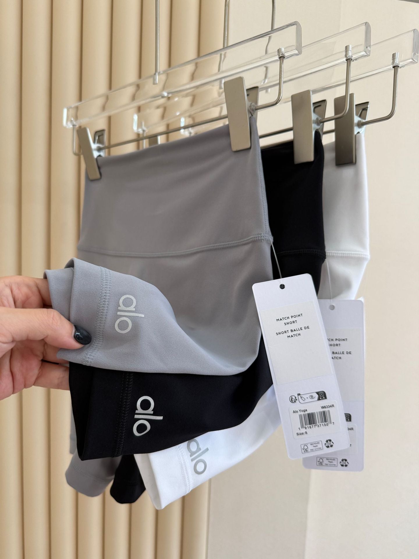 *Alo 7Inch Yoga Cycling Pants High Waist Running Sports Fitness Training Shorts Women Four Hot Pants Outer Wear Women