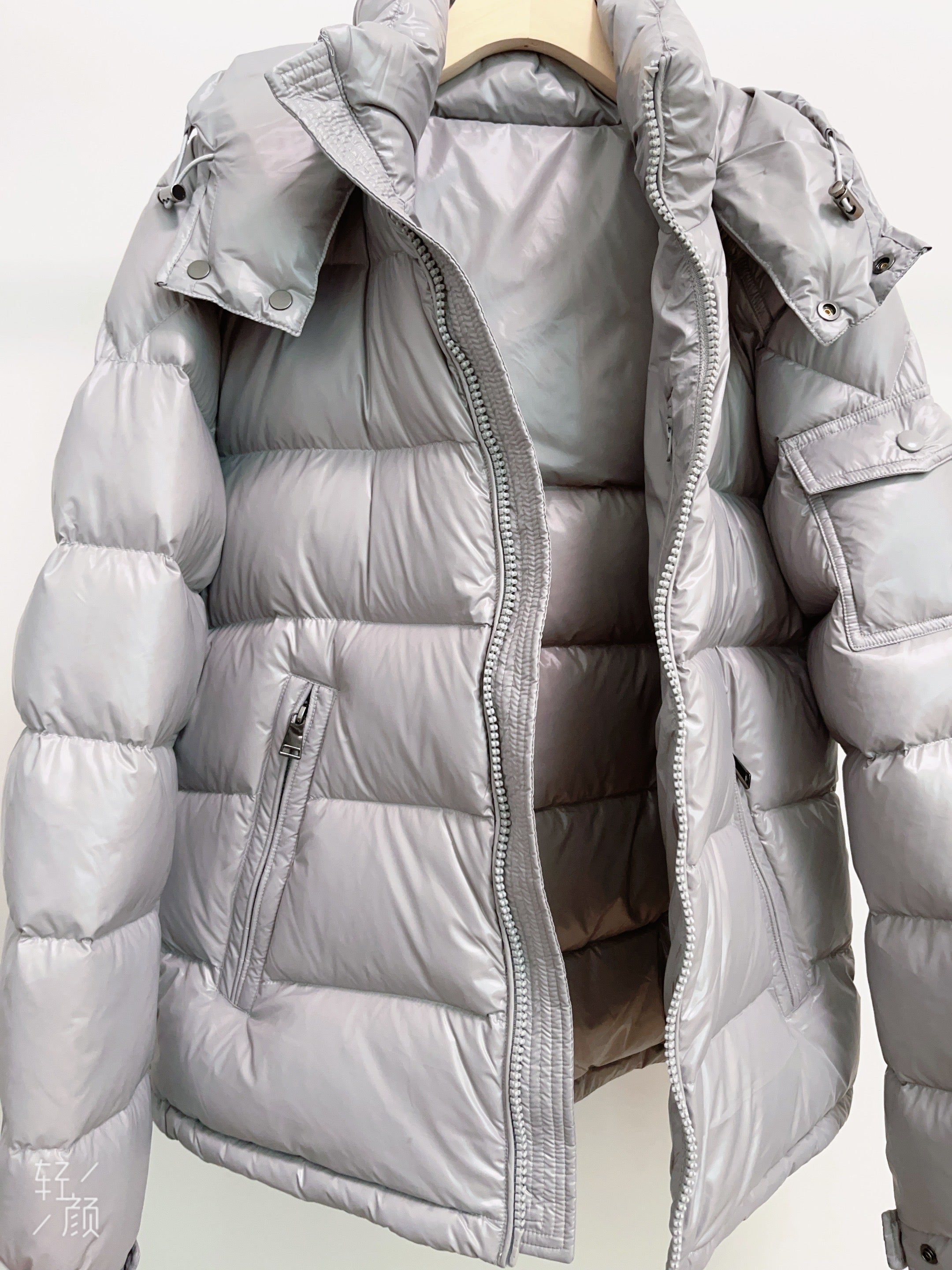 Goose DownJacket hooded  Man Unisex Endurable Easy Clean Warm Lightweight 850FP model 1903