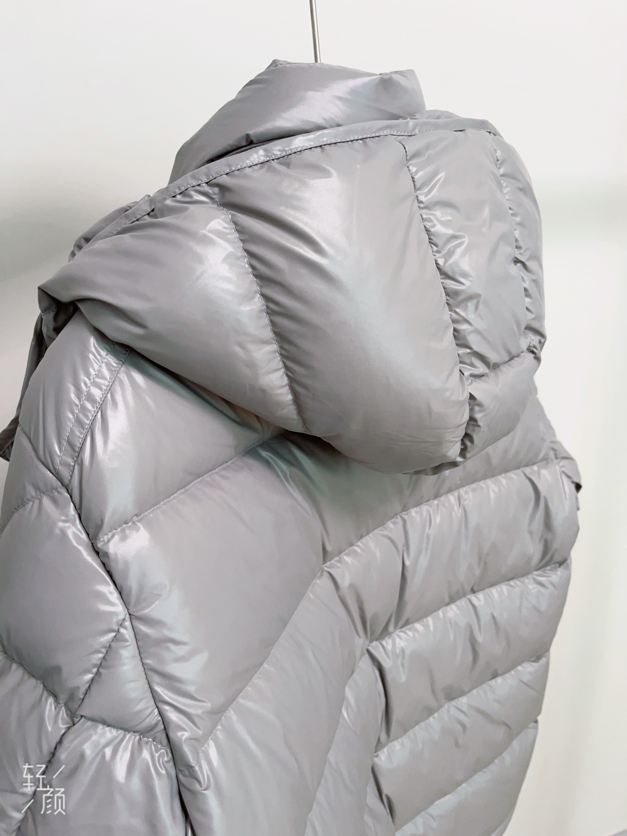 Goose DownJacket hooded  Man Unisex Endurable Easy Clean Warm Lightweight 850FP model 1903