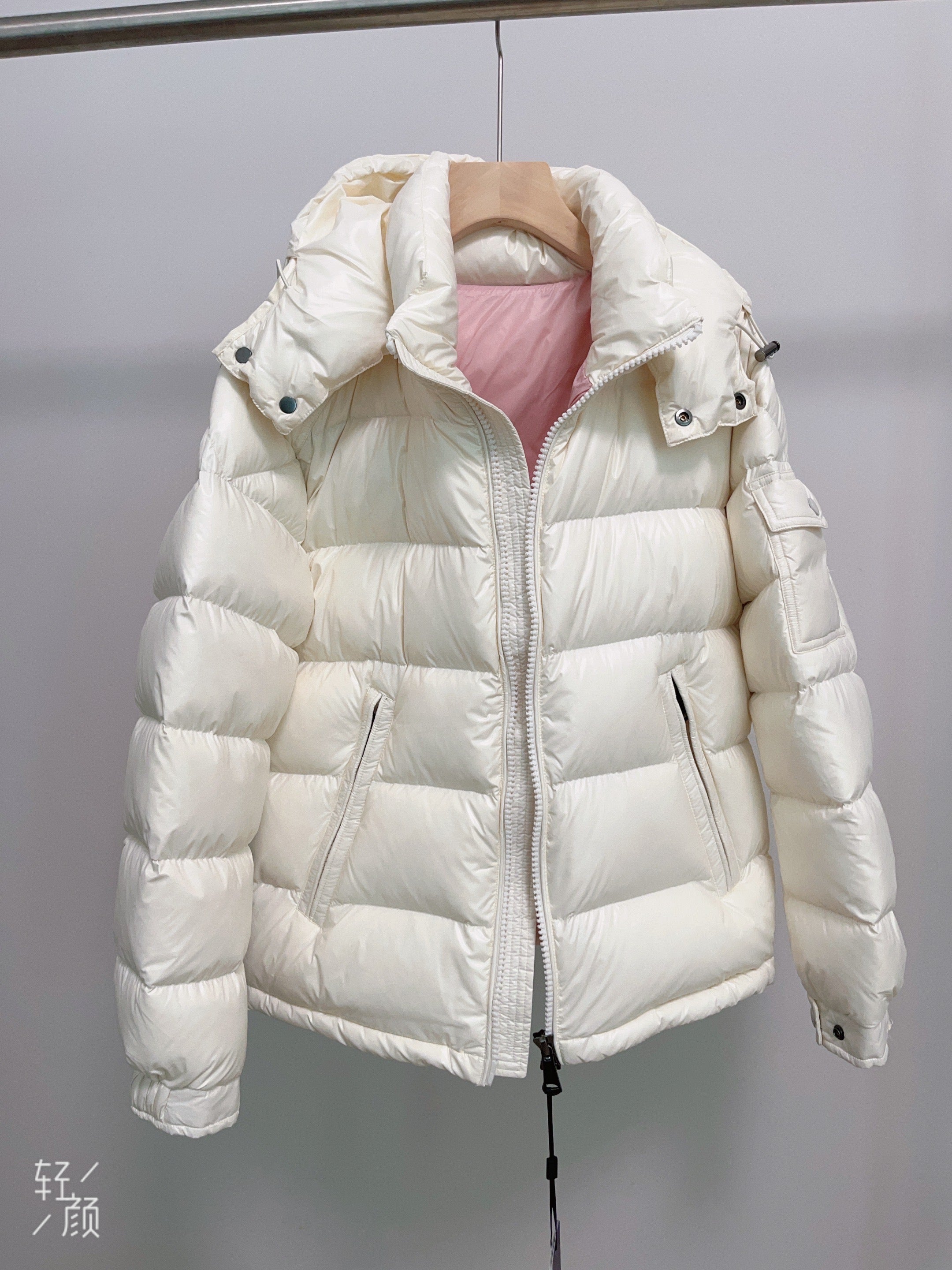 Goose DownJacket hooded  Women Endurable Easy Clean Warm Lightweight 850FP model 1903