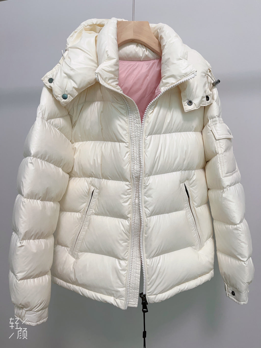 Goose DownJacket hooded  Women Endurable Easy Clean Warm Lightweight 850FP model 1903