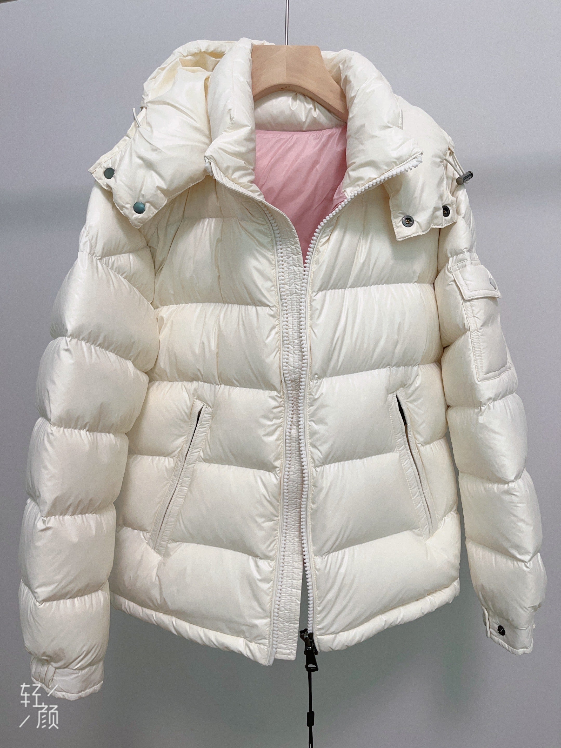 Goose DownJacket hooded  Women Endurable Easy Clean Warm Lightweight 850FP model 1903