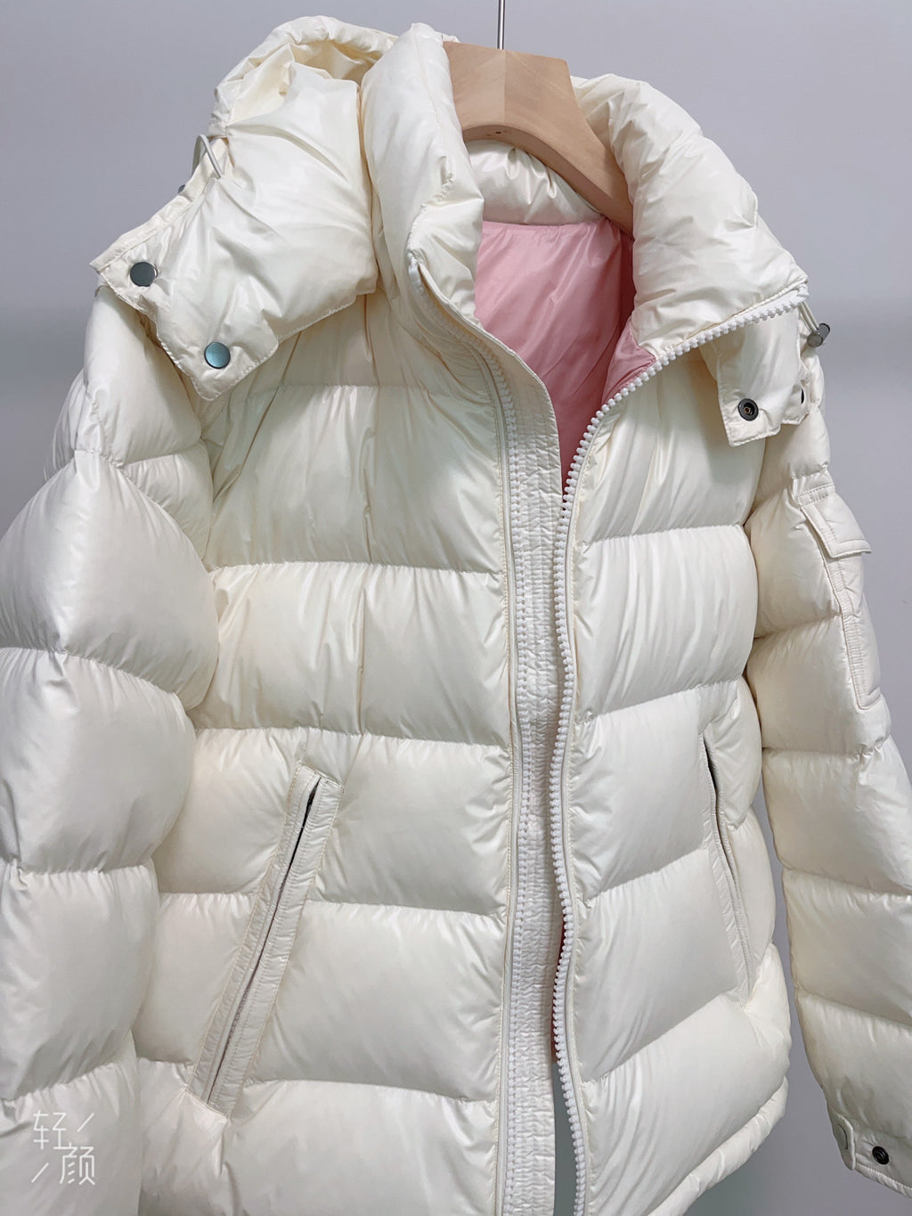 Goose DownJacket hooded  Women Endurable Easy Clean Warm Lightweight 850FP model 1903