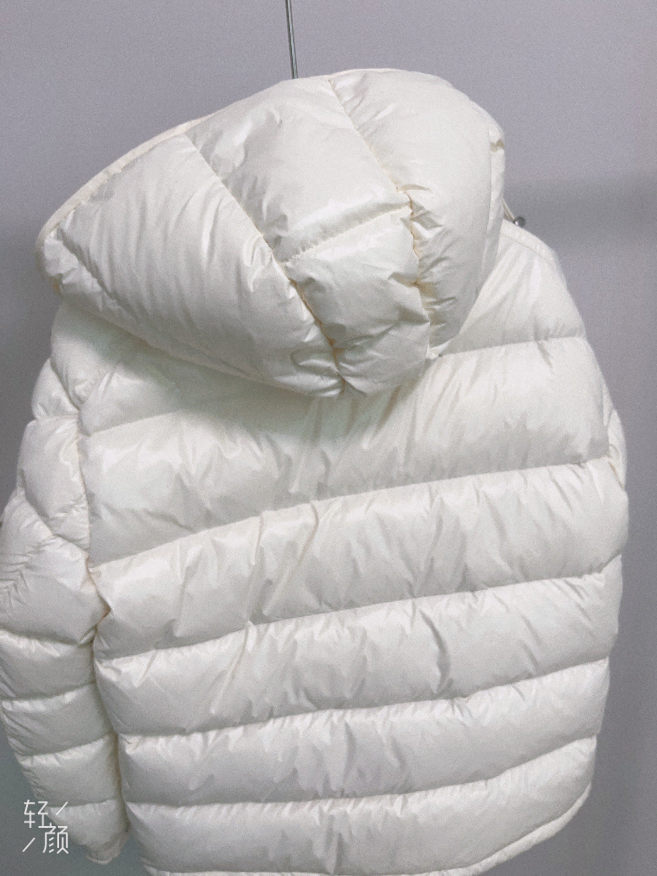 Goose DownJacket hooded  Women Endurable Easy Clean Warm Lightweight 850FP model 1903