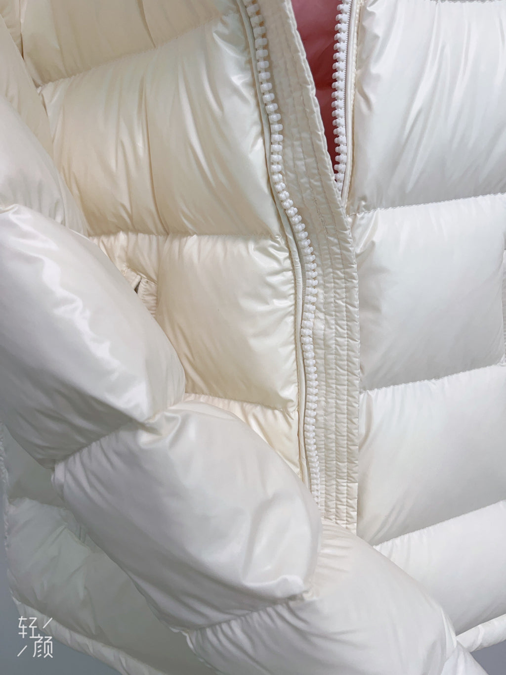 Goose DownJacket hooded  Women Endurable Easy Clean Warm Lightweight 850FP model 1903