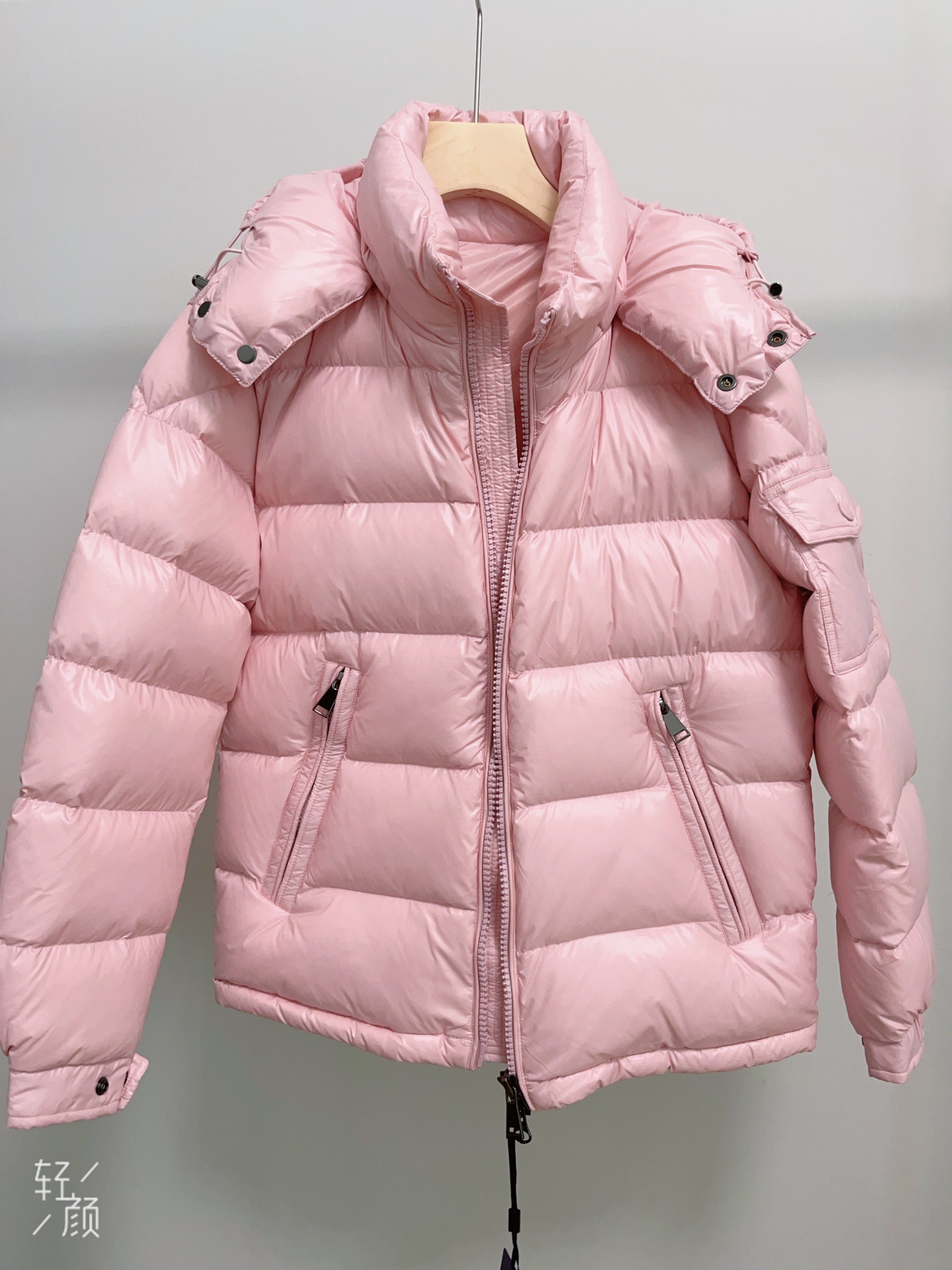 Goose DownJacket hooded  Women Endurable Easy Clean Warm Lightweight 850FP model 1903