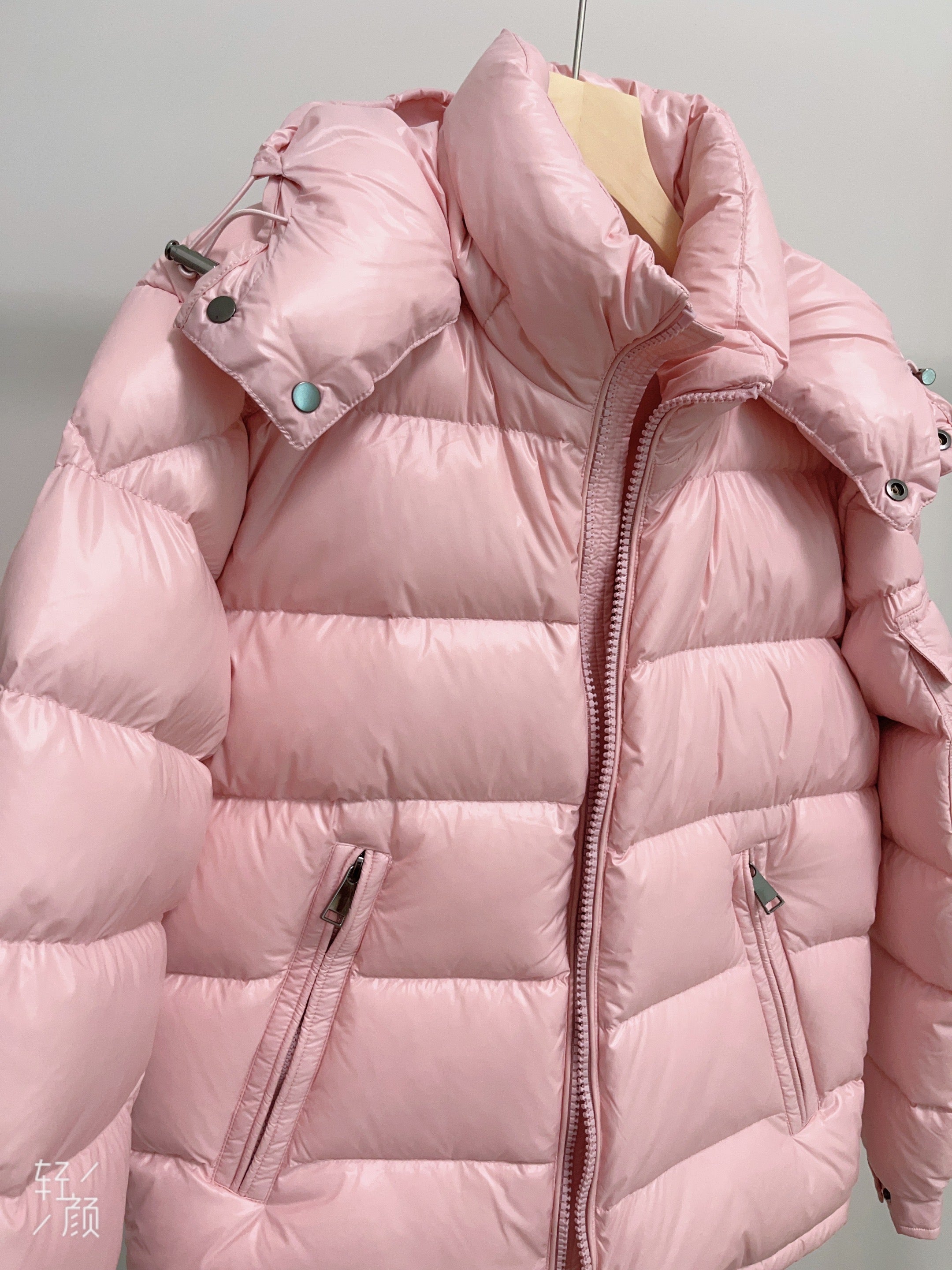 Goose DownJacket hooded  Women Endurable Easy Clean Warm Lightweight 850FP model 1903