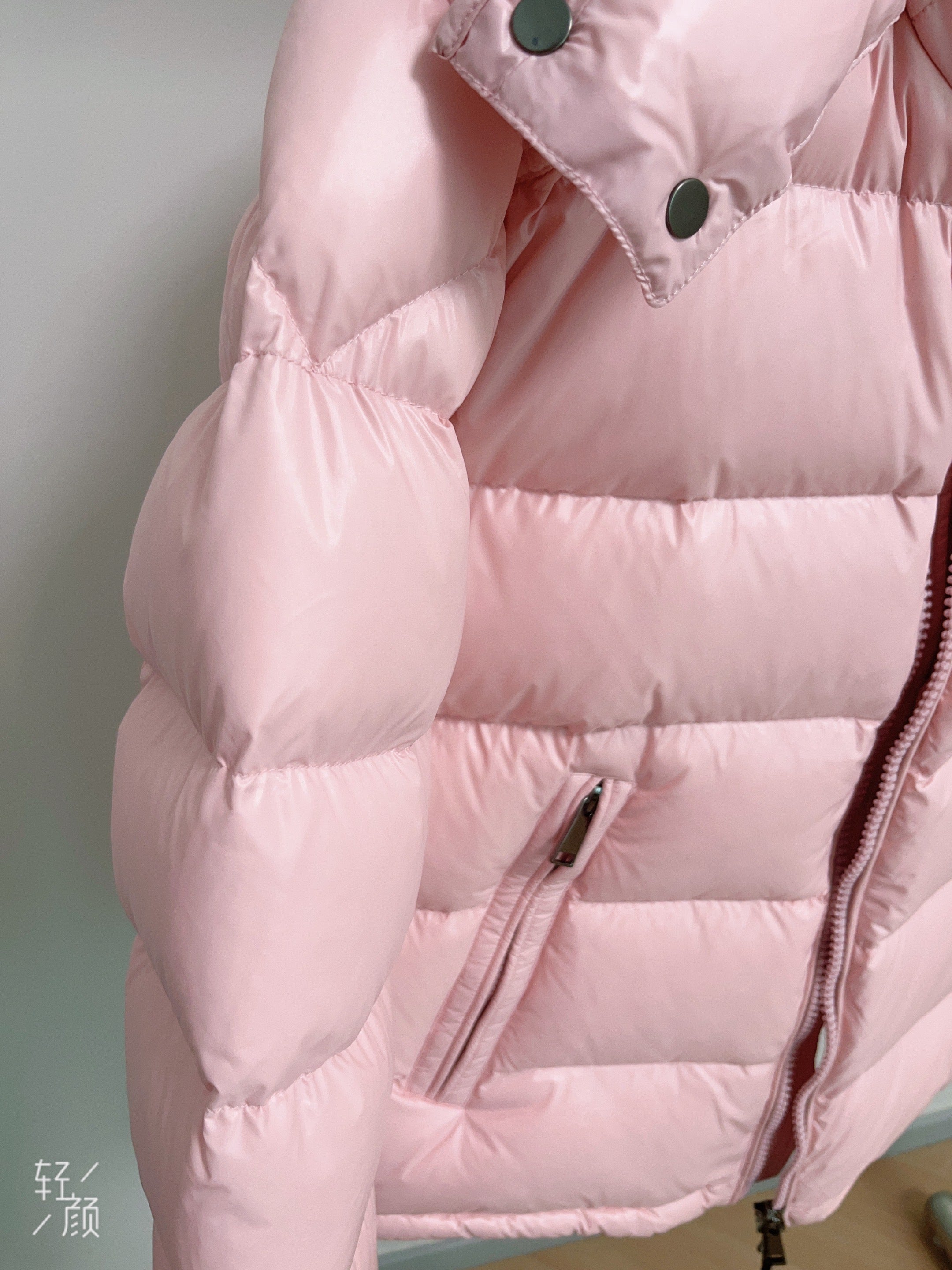 Goose DownJacket hooded  Women Endurable Easy Clean Warm Lightweight 850FP model 1903