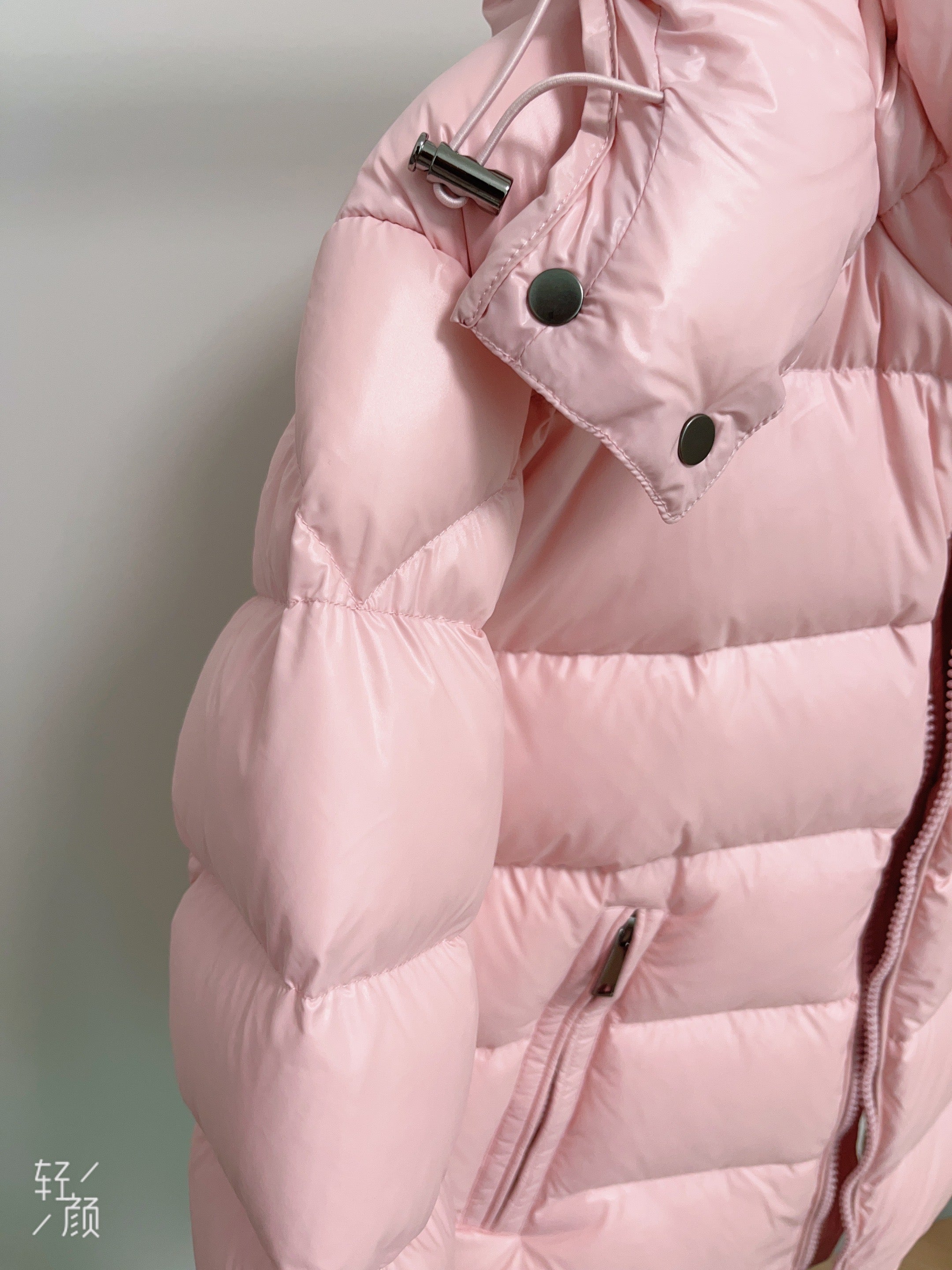 Goose DownJacket hooded  Women Endurable Easy Clean Warm Lightweight 850FP model 1903