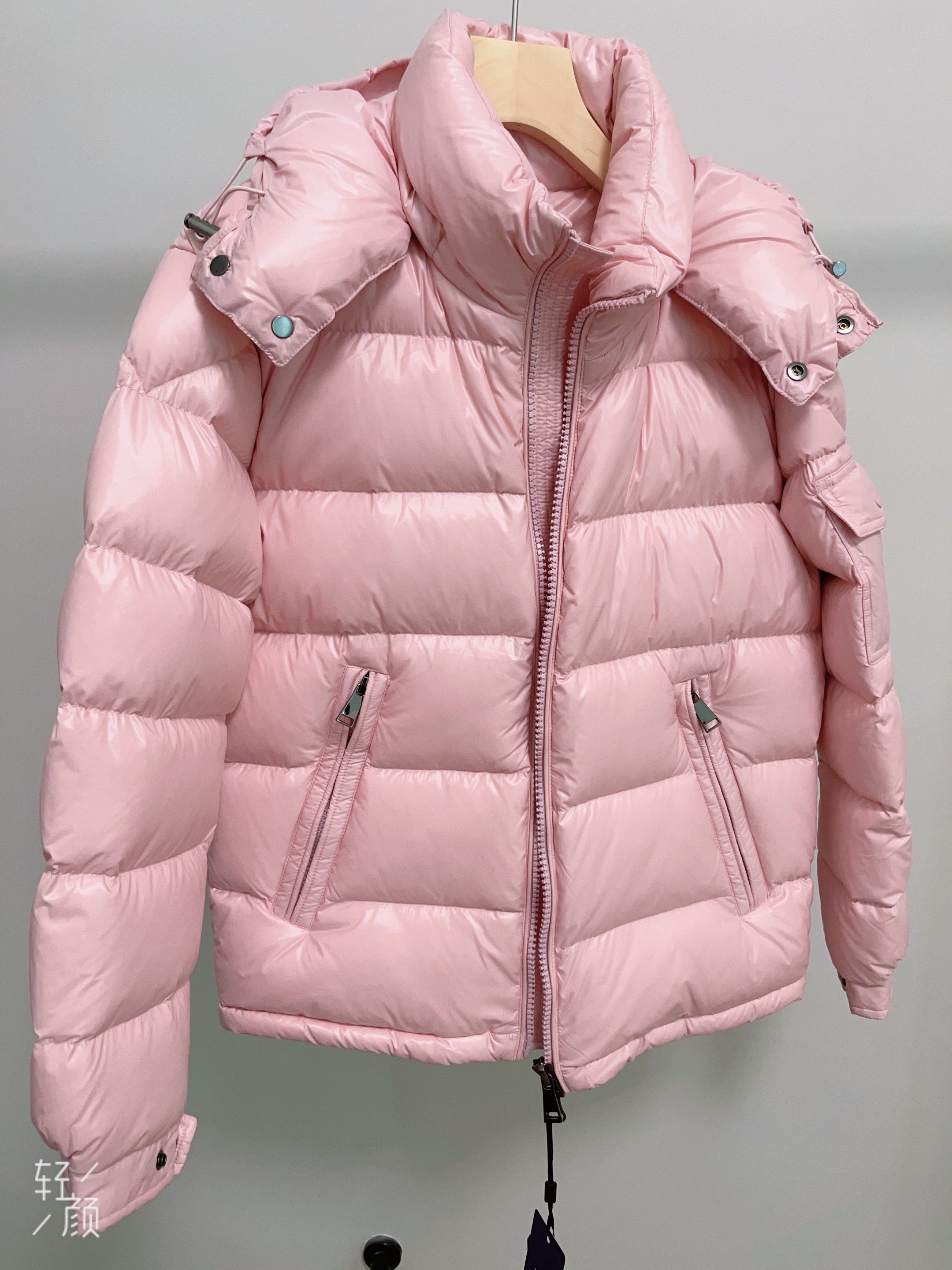 Goose DownJacket hooded  Women Endurable Easy Clean Warm Lightweight 850FP model 1903