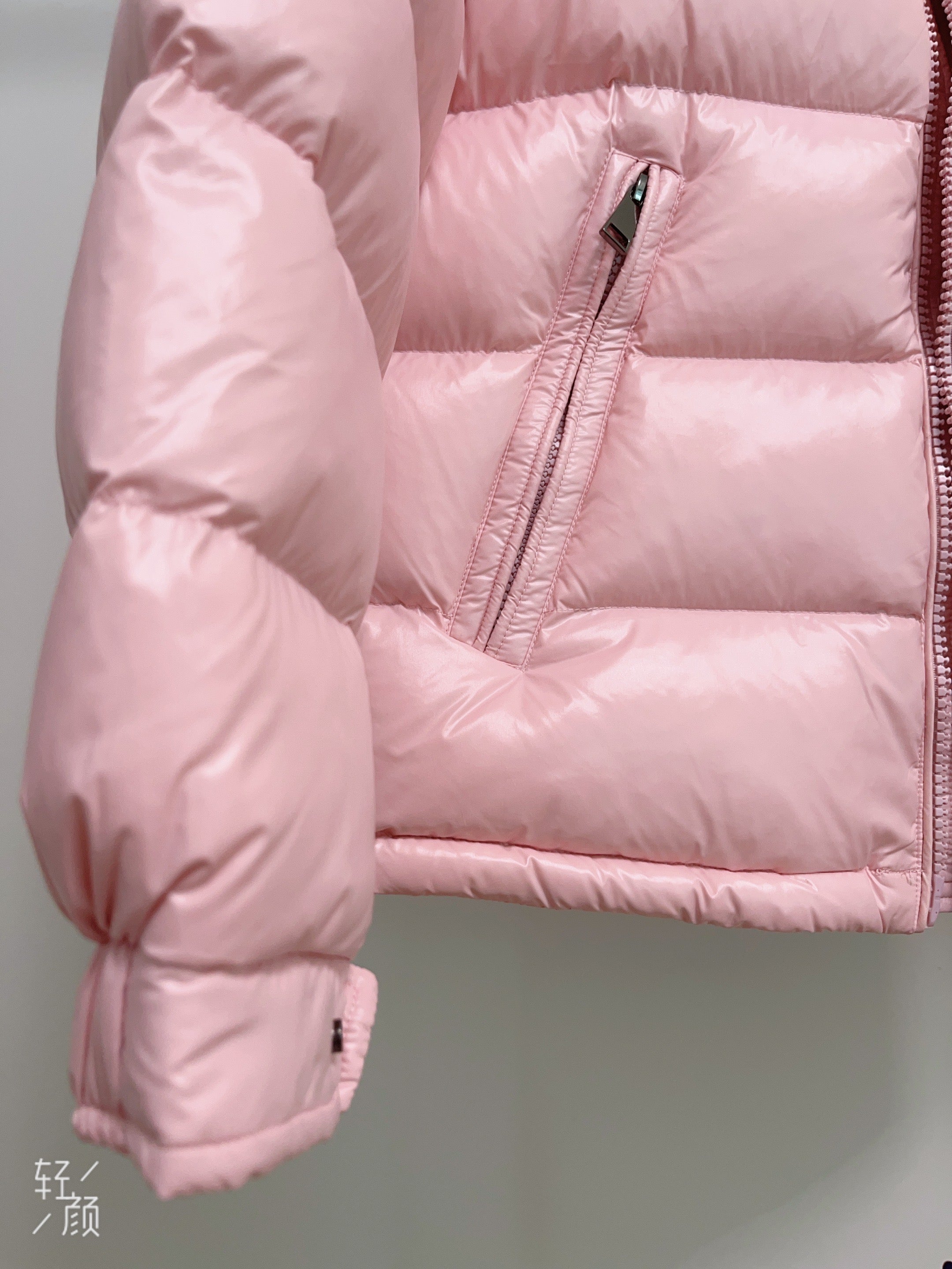 Goose DownJacket hooded  Women Endurable Easy Clean Warm Lightweight 850FP model 1903