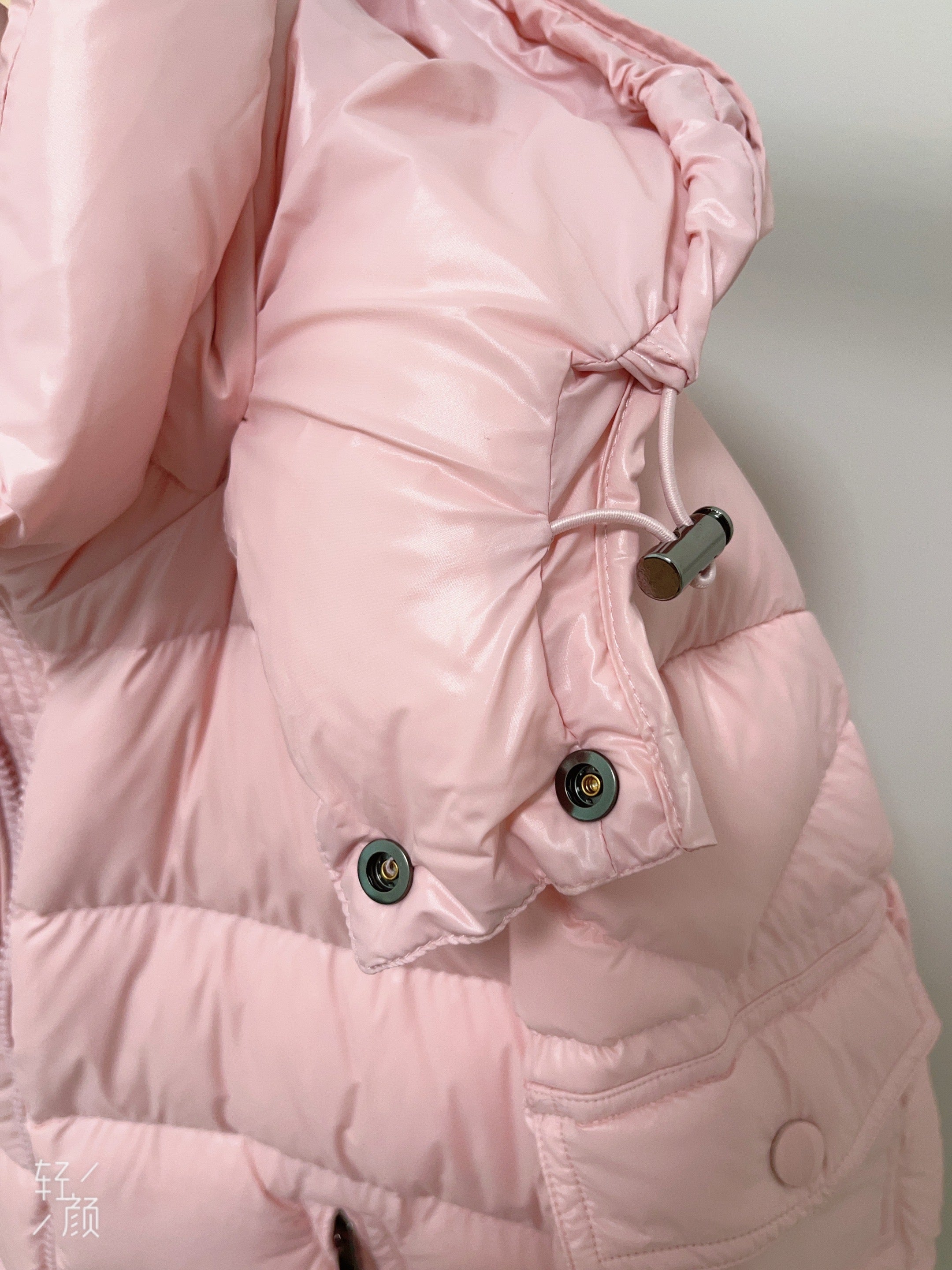 Goose DownJacket hooded  Women Endurable Easy Clean Warm Lightweight 850FP model 1903