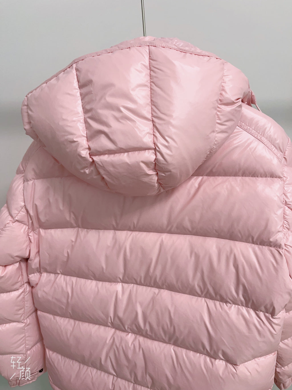 Goose DownJacket hooded  Women Endurable Easy Clean Warm Lightweight 850FP model 1903