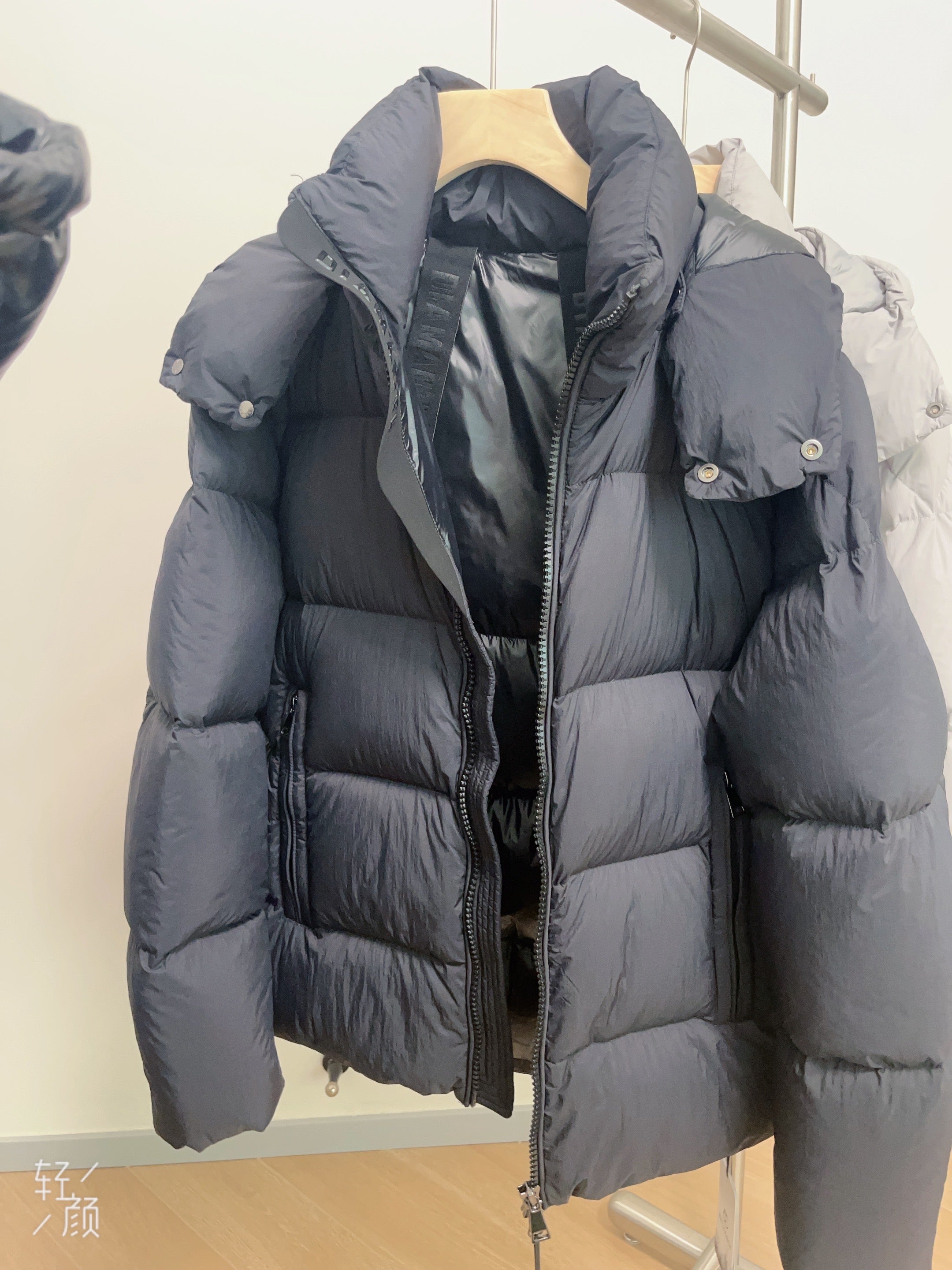 White Duck Down Hooded Jacket Puffy Fluffy Woman Cloud-like Soft Warm Unisex Man Pocket Hood Black 850FP Model2306