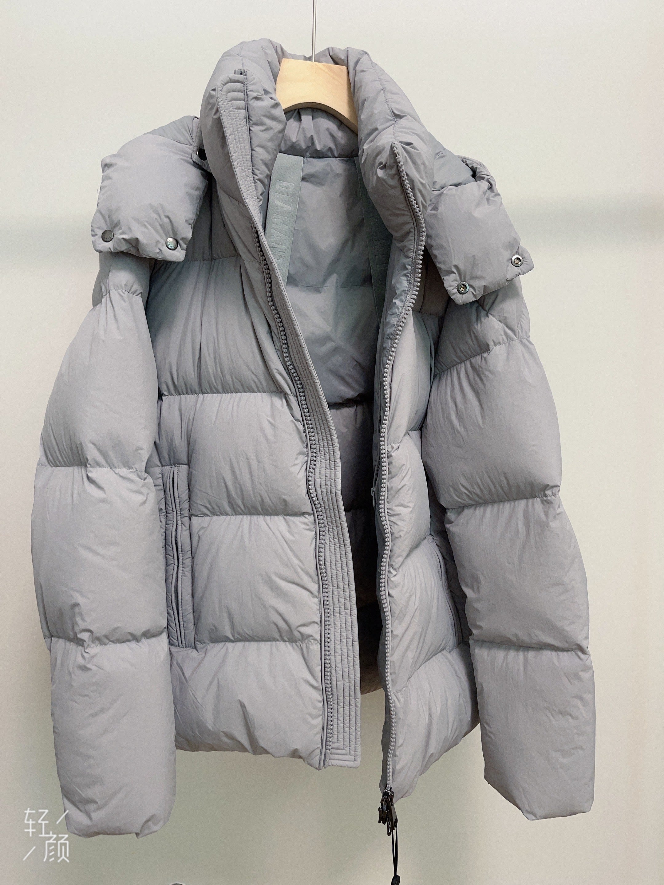 White Duck Down Hooded Jacket Puffy Fluffy Woman Cloud-like Soft Warm Unisex Man Pocket Hood Black 850FP Model2306