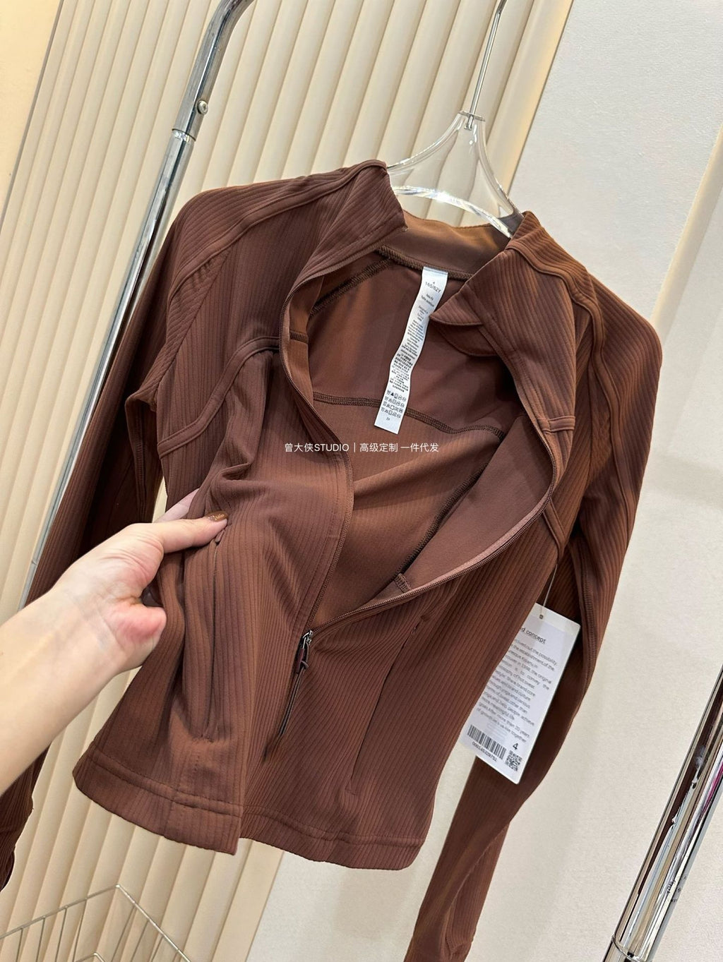 *Define Short Threaded Jacket lulu Yoga clothing for women, slim-fit outdoor fitness sun-protective sports slimming jacket