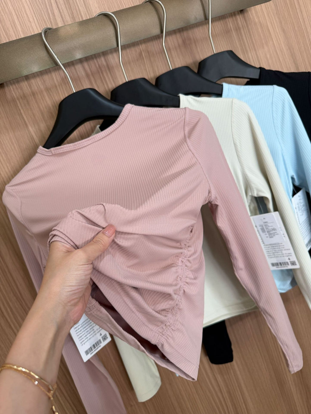 All it takes Threaded Long Sleeve Yoga Sports T T-shirt Fitness High Waist Pleated Slim Top