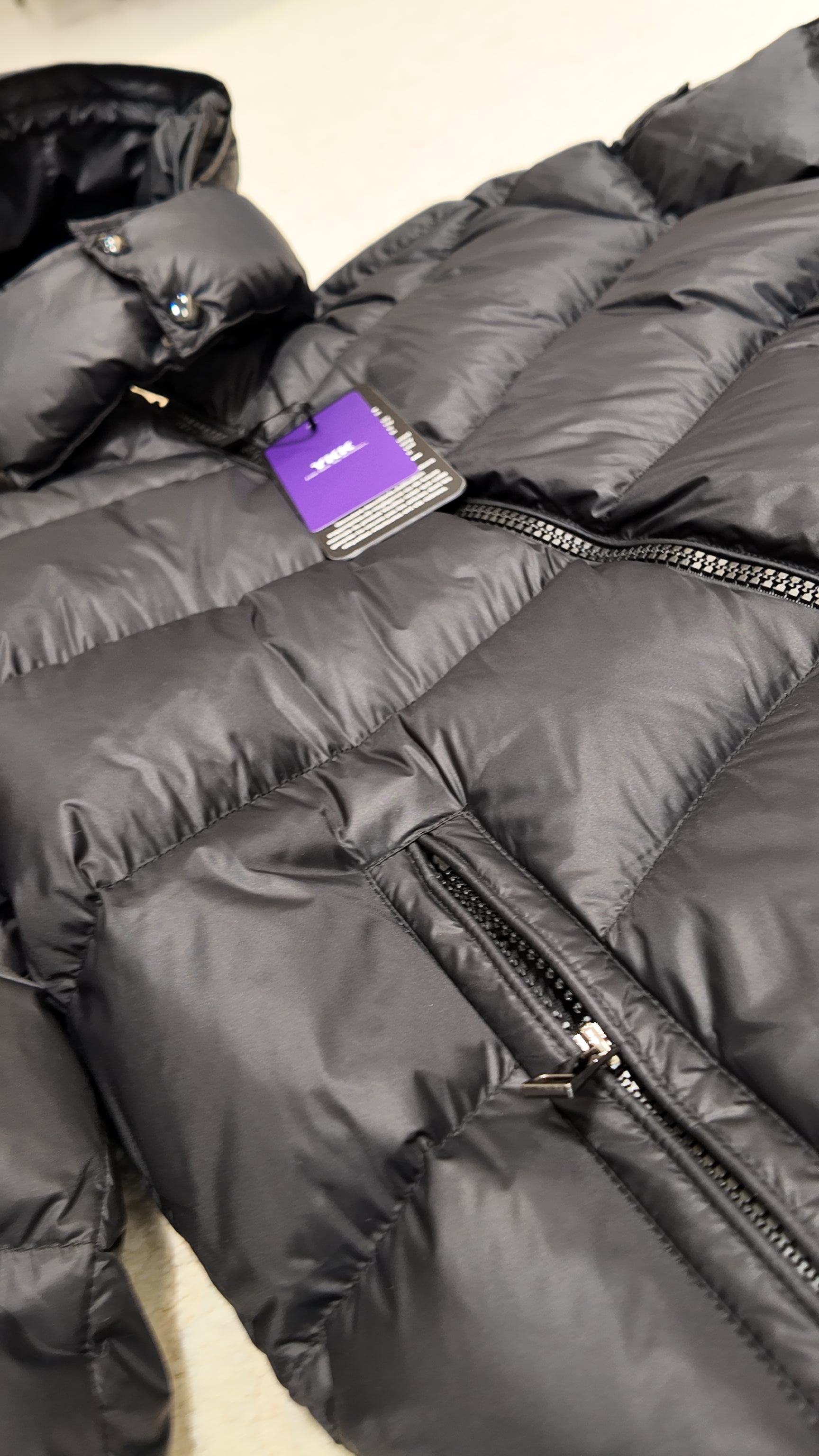 Goose DownJacket hooded  Man Unisex Endurable Easy Clean Warm Lightweight 850FP model 1903