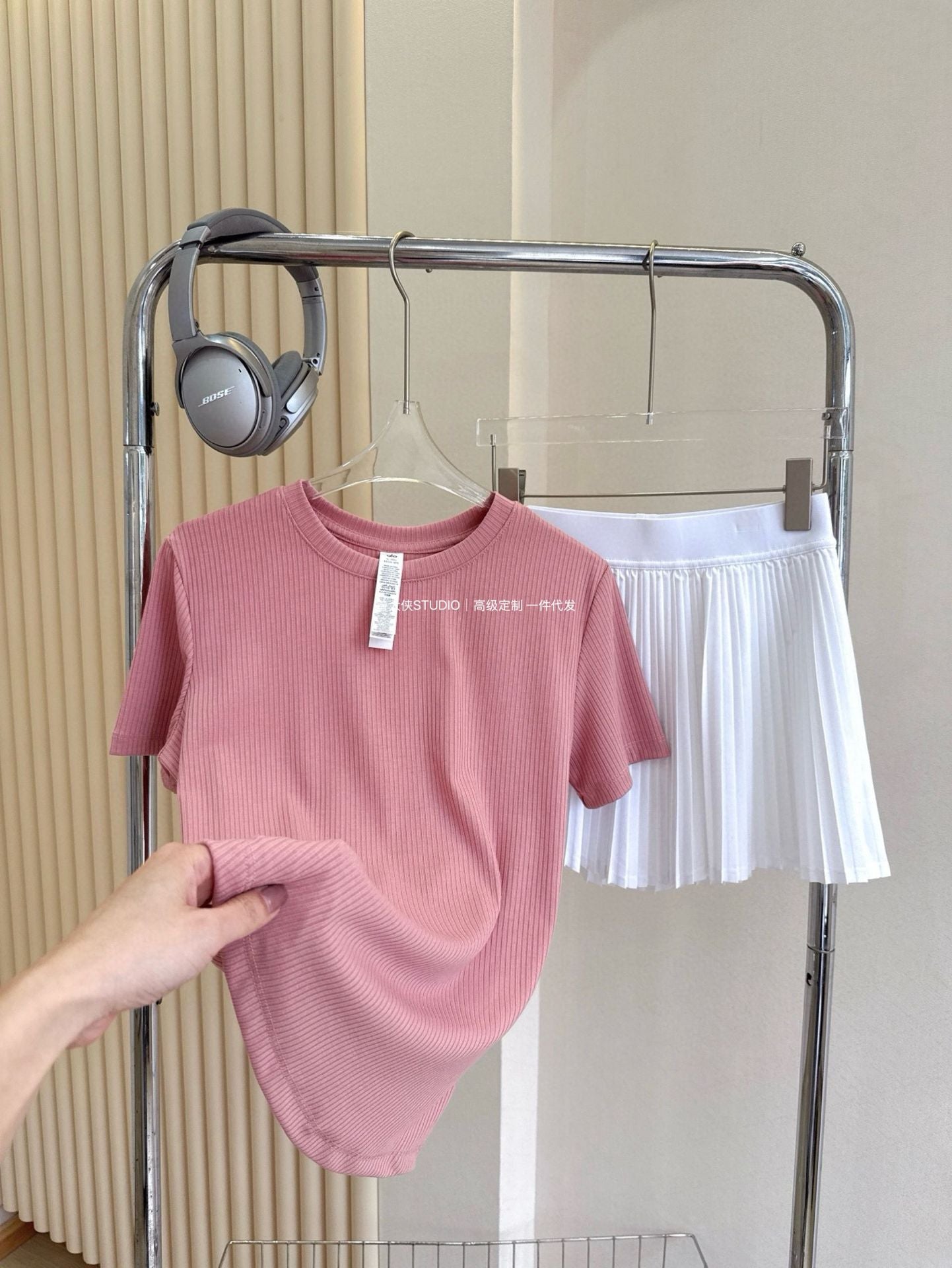 *Alo Curved Hem Short Sleeve25Summer Outdoor Casual Basic Anti-Stripe Versatile Breathable Round Neck Slimming T New T-shirt