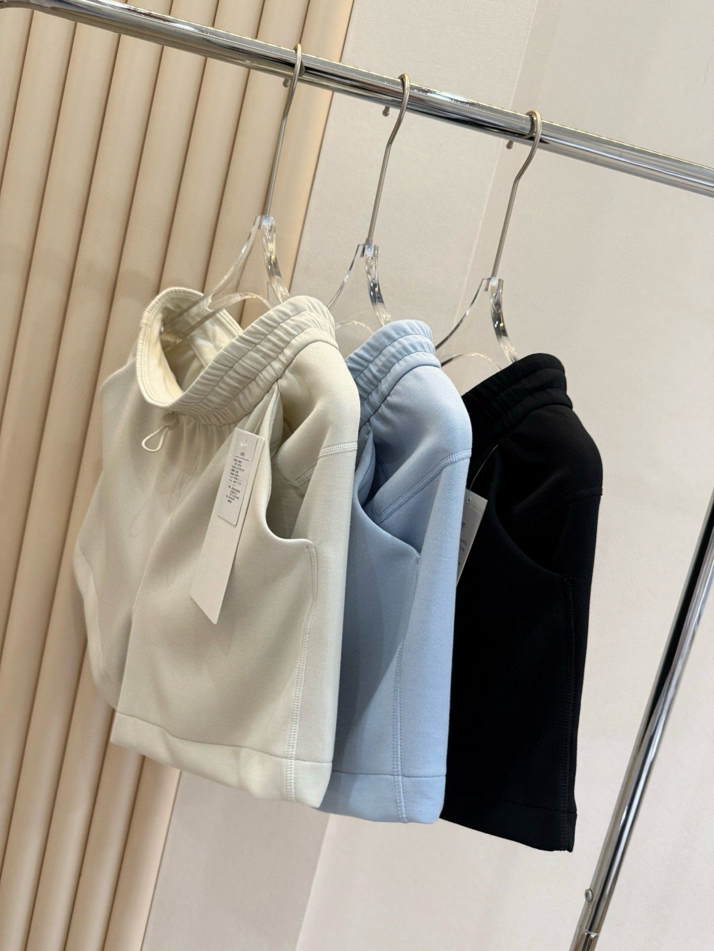 Softstreame Air Layer Movement 4Inch  Magic Pants Casual Loose Versatile Outdoor Summer Yoga Shorts