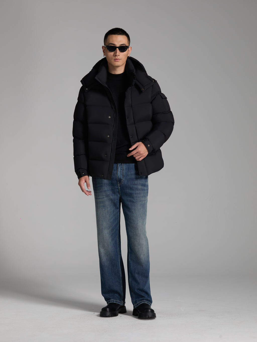 Goose Down Jacket Puffy Fluffy Warm Unisex Woman Man Easy Clean With Hood Lightweight 850FP model 3017