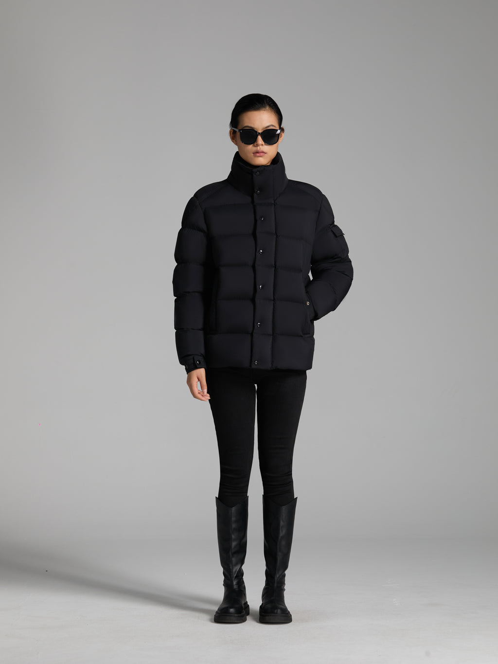 Goose Down Jacket Puffy Fluffy Warm Unisex Woman Man Easy Clean With Hood Lightweight 850FP model 3017