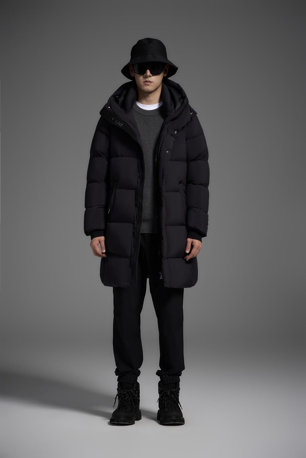 Long Duck Down Jacket With  6 horizontal baffles Hooded 850FP Warm Puffy Unisex Black Pocket Woman Man Easy Clean model 2323