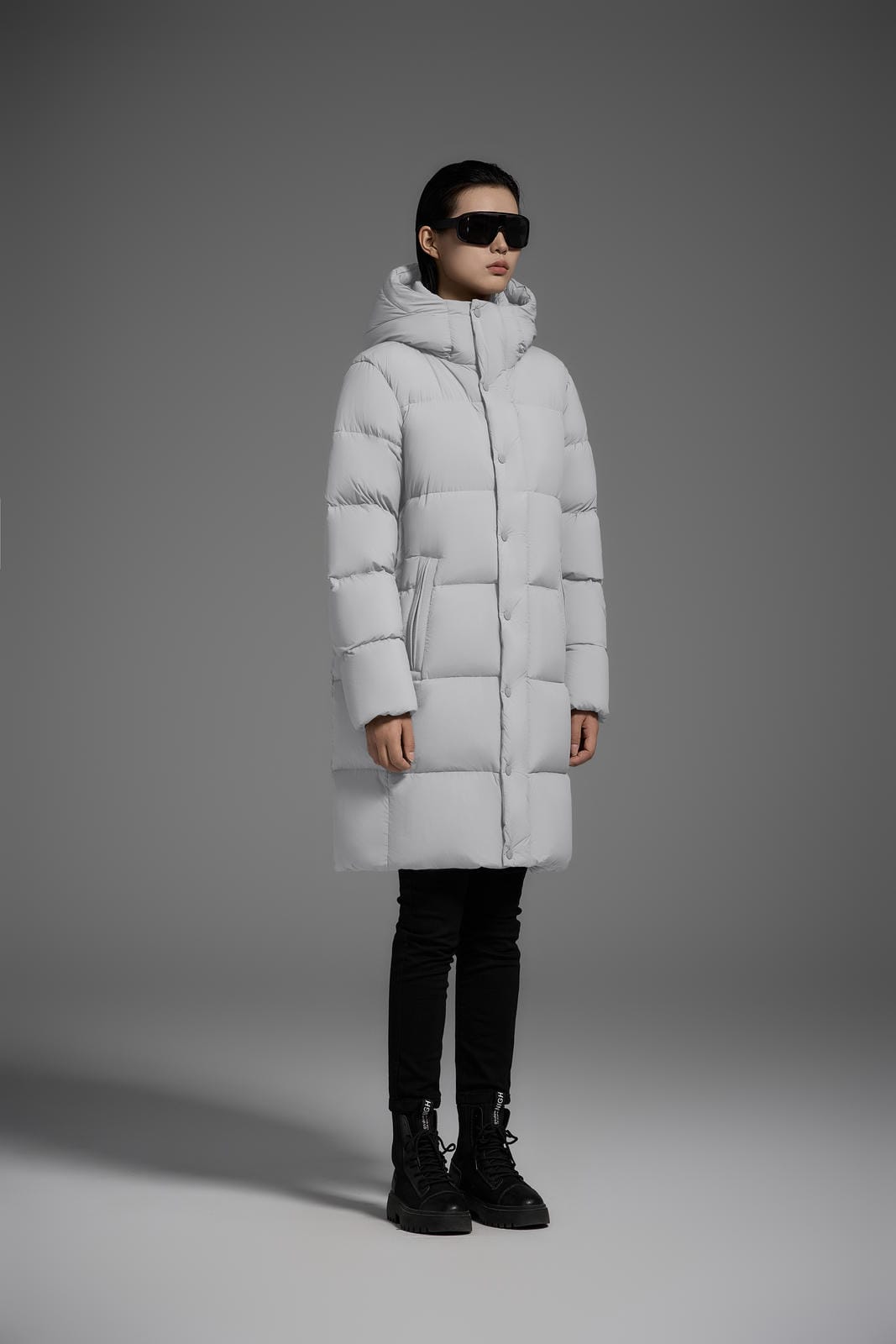 Long Duck Down Jacket With  6 horizontal baffles Hooded 850FP Warm Puffy Unisex Black Pocket Woman Man Easy Clean model 2323